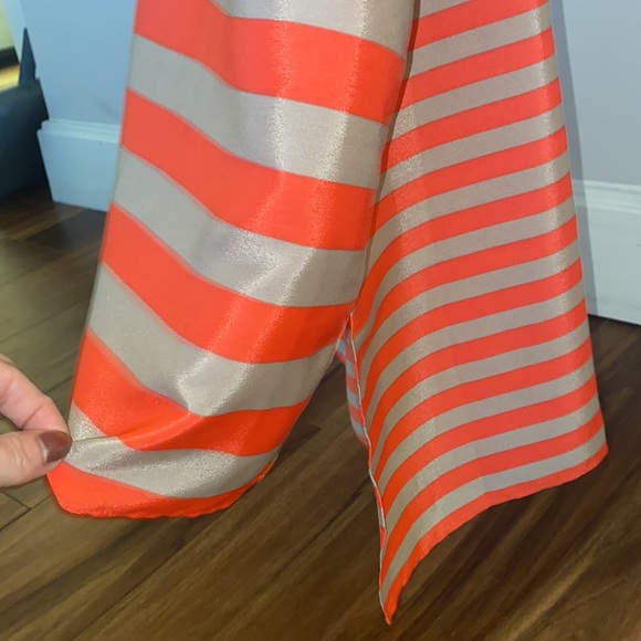 BCBGMAXAZRIA Edita Striped Silk Twist Back Slit Scoopneck Hi Low Tank Top S - Picture 6 of 6